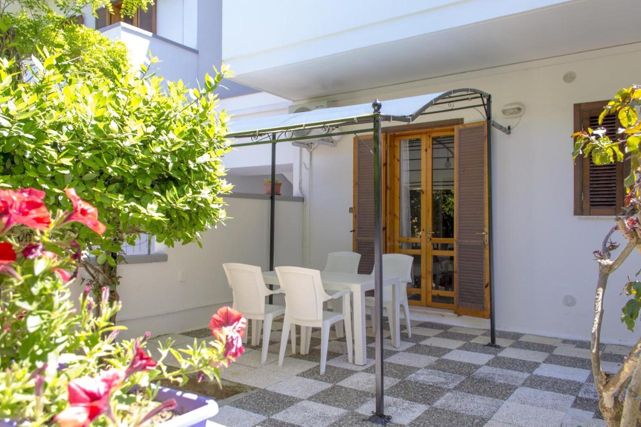 Residence Borgo Latino- Localo Torre dell'Orso Exterior foto